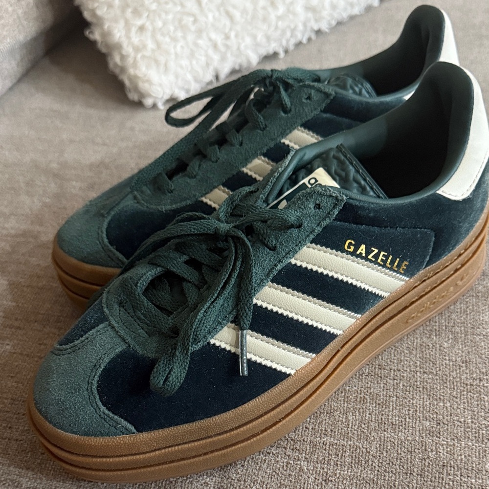 Addidas Gazelle Green and White Sneakers